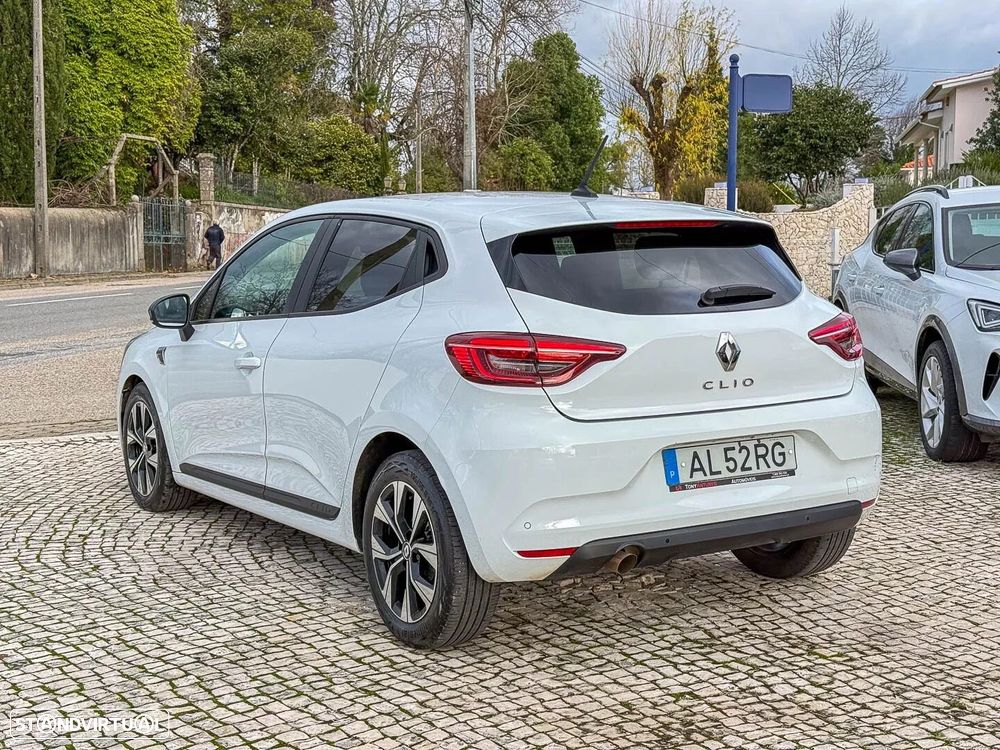 Renault Clio - 25