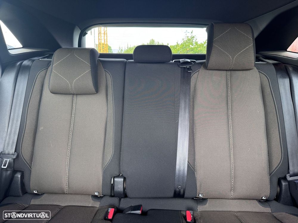 DS DS7 Crossback - 10