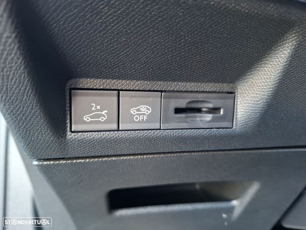 Peugeot 3008 1.2 Hybrid GT e-DCS6 - 22