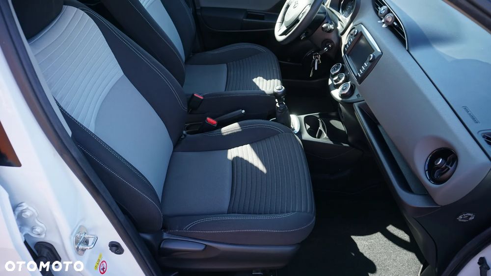 Toyota Yaris 1.5 Premium - 16
