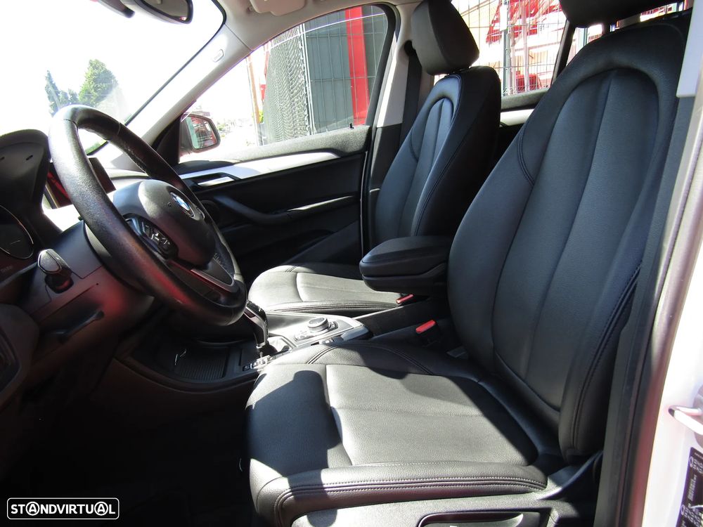 BMW X1 16 d sDrive Auto Line Sport - 8