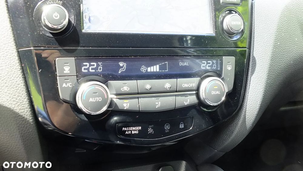 Nissan Qashqai 1.2 DIG-T N-Connecta EU6 - 31