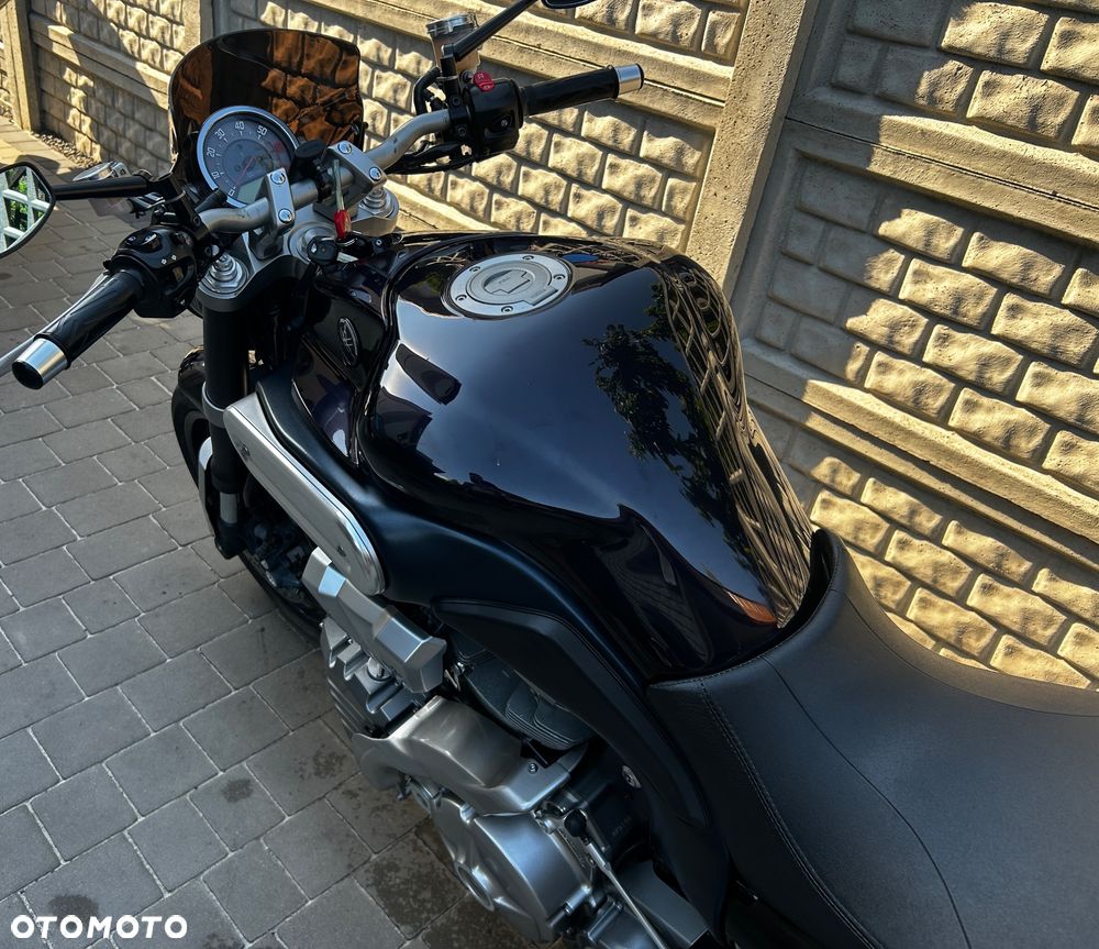 Yamaha MT - 11