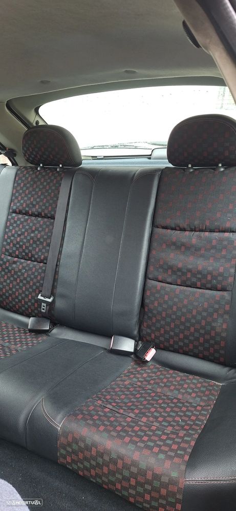 MG ZR 105 Entry - 10