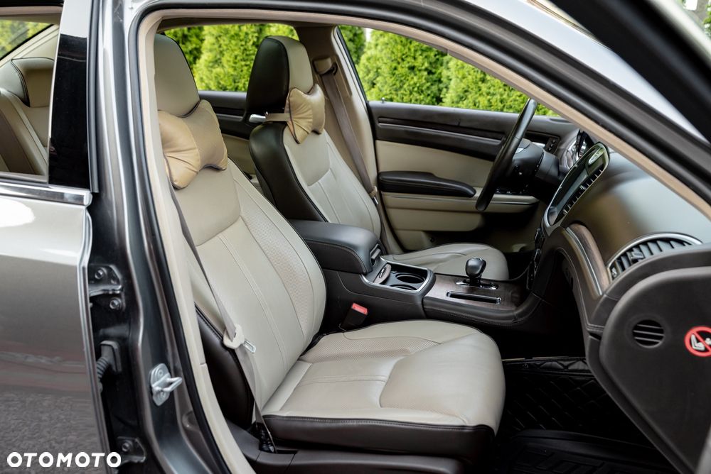 Lancia Thema 3.6 Platinum - 22