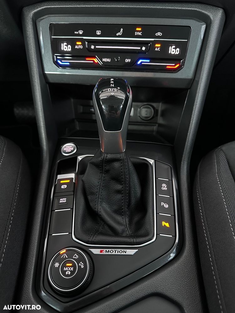 Volkswagen Tiguan 2.0 TDI SCR 4MOTION DSG Elegance - 33