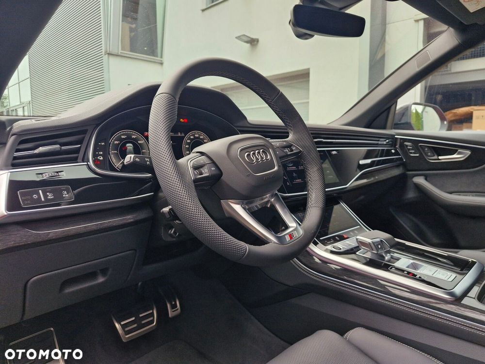 Audi Q8 - 14