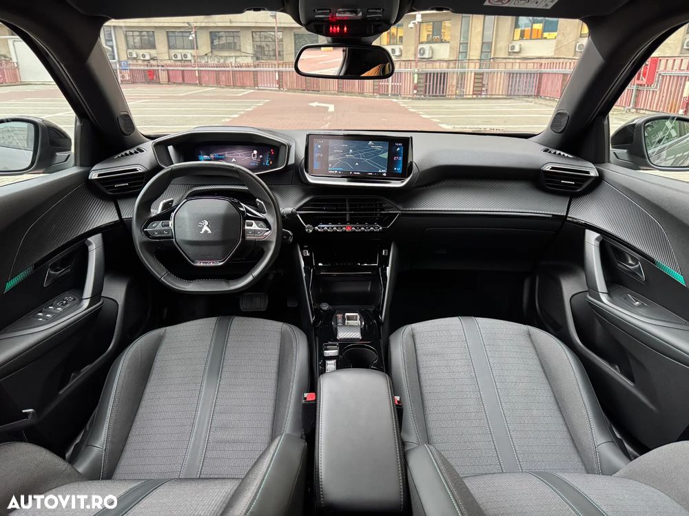 Peugeot 2008 PureTech 130 EAT8 Allure Pack - 4