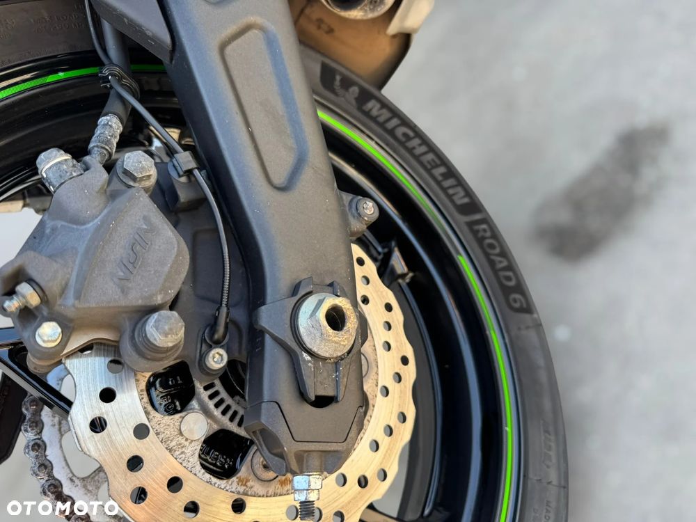 Kawasaki Ninja - 25