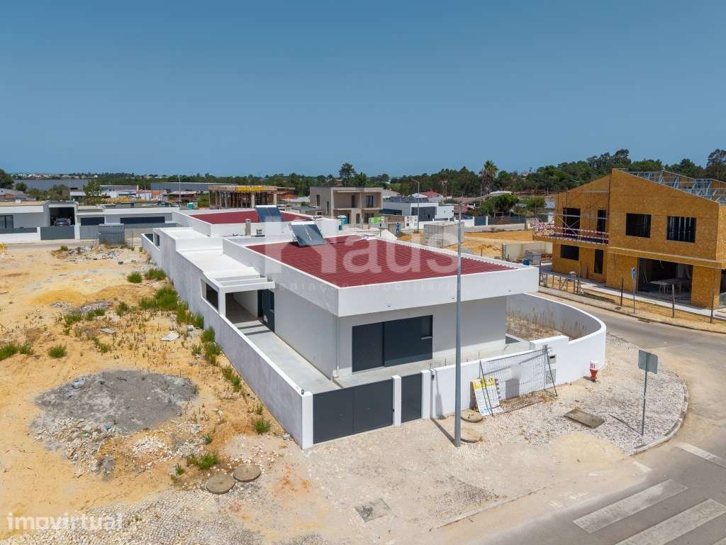Moradia T4 isolada na Quinta do Anjo - Grande imagem: 3/35