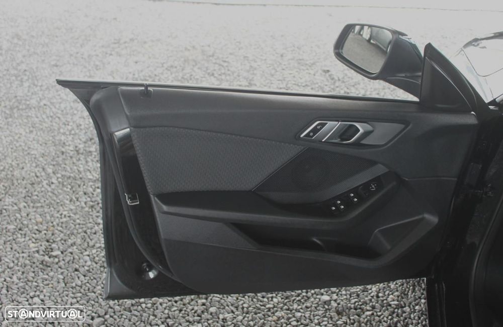 BMW 216 Gran Coupé d Advantage - 32