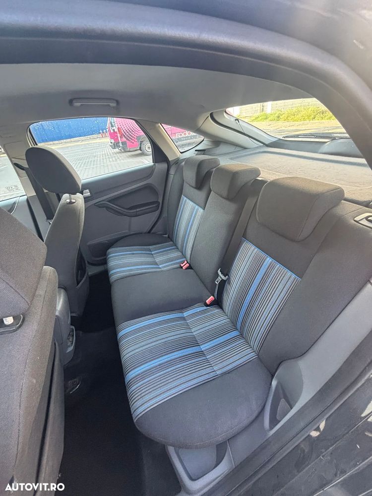 Ford Focus 1.6 TDCI Ambiente - 13