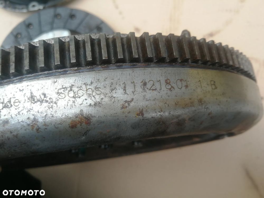 Sprzęgło koło dwumasowe Passat B6 B7 2.0 TDI 5 Biegów - 10