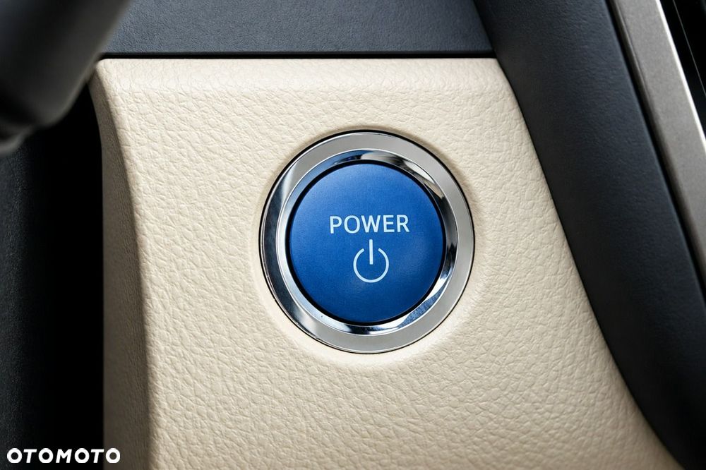 Toyota Camry 2.5 Hybrid Executive CVT - 32