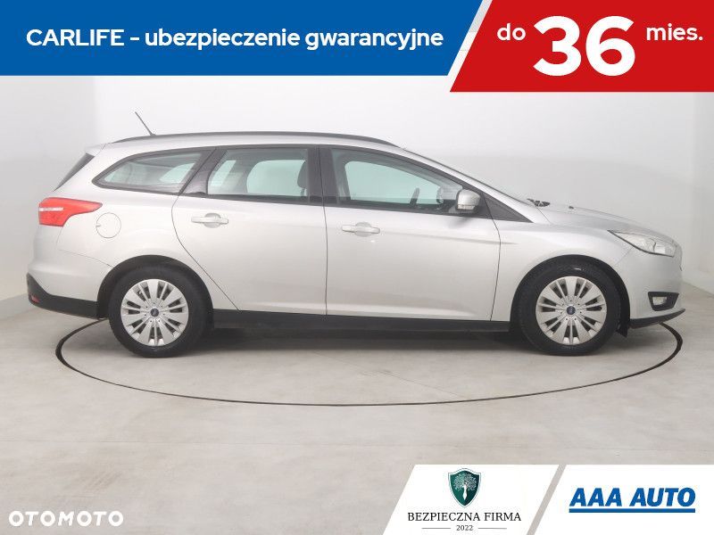 Ford Focus SW - 8