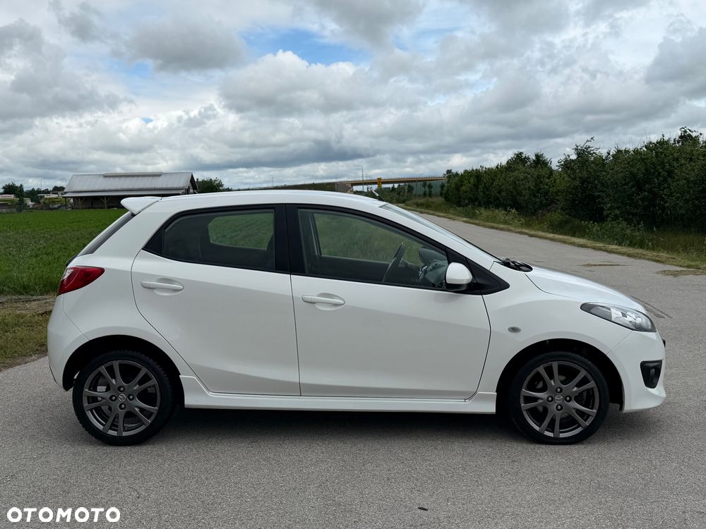 Mazda 2 - 8