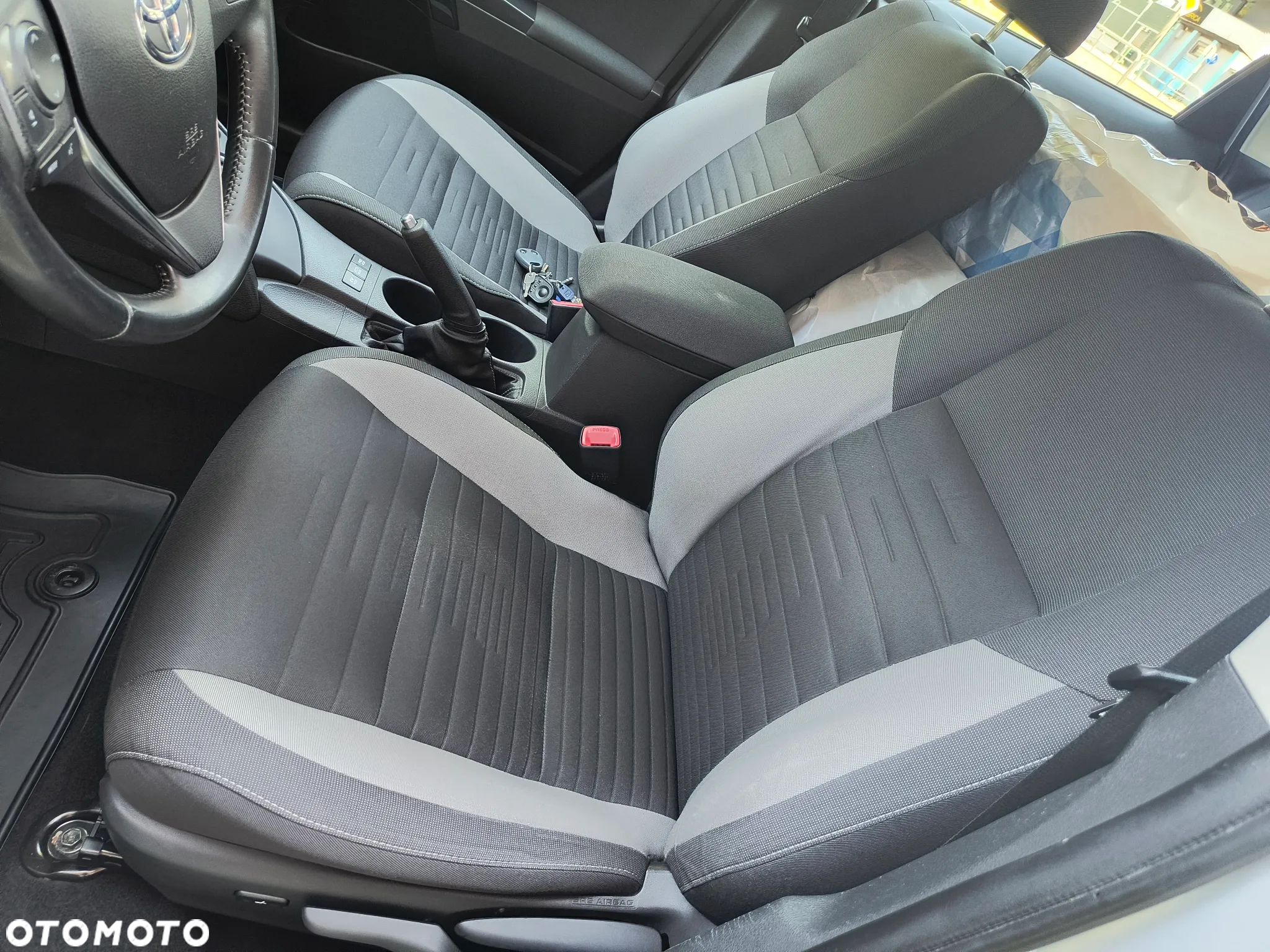 Toyota Auris Hybrid 135 Comfort - 16