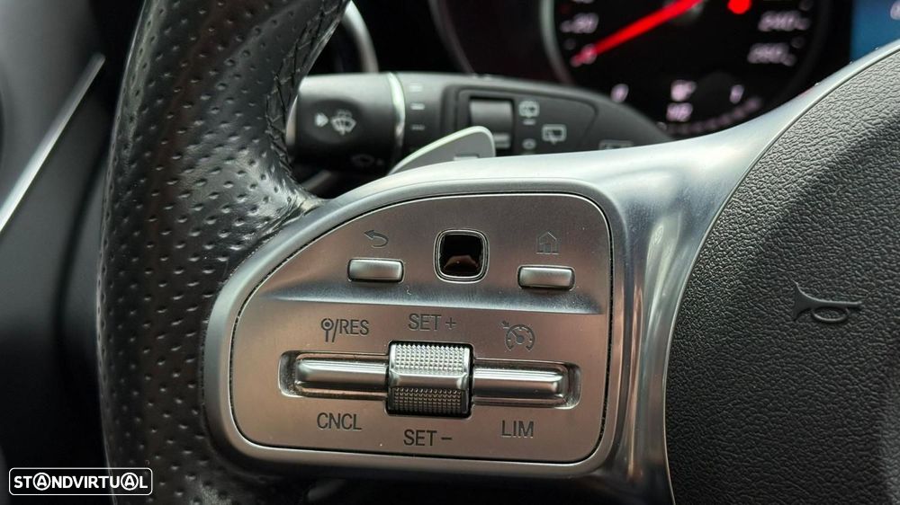 Mercedes-Benz C 300 e AMG Line - 11