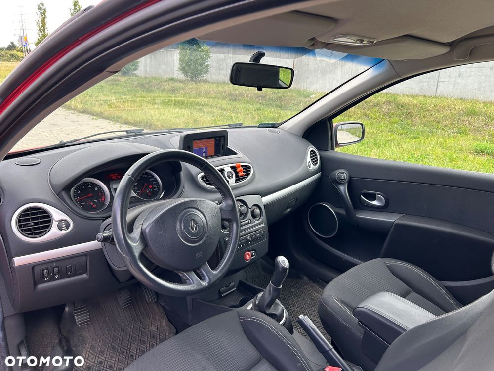 Renault Clio 1.2 16V Authentique - 9