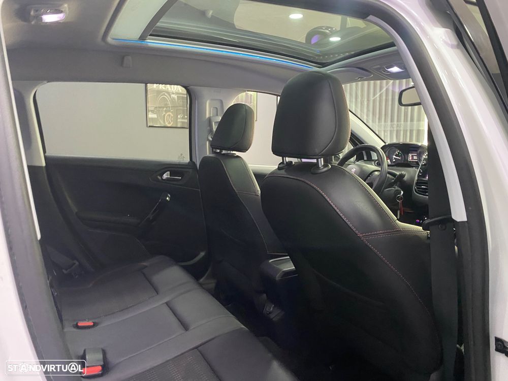Peugeot 2008 1.5 BlueHDi GT Line - 21