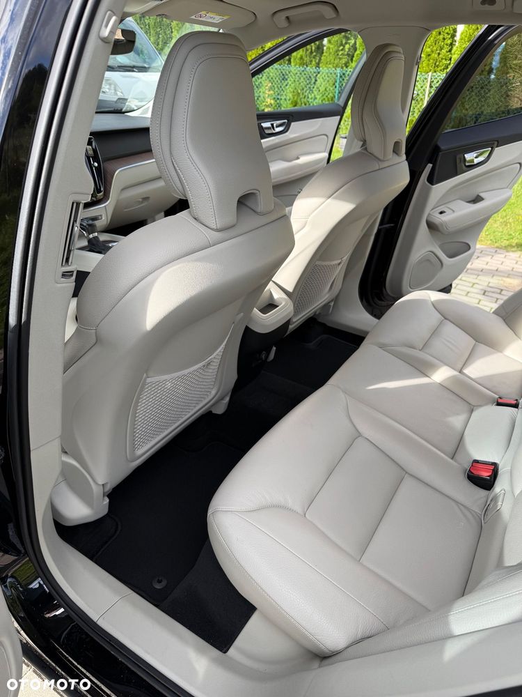 Volvo XC 60 T5 AWD Inscription - 23