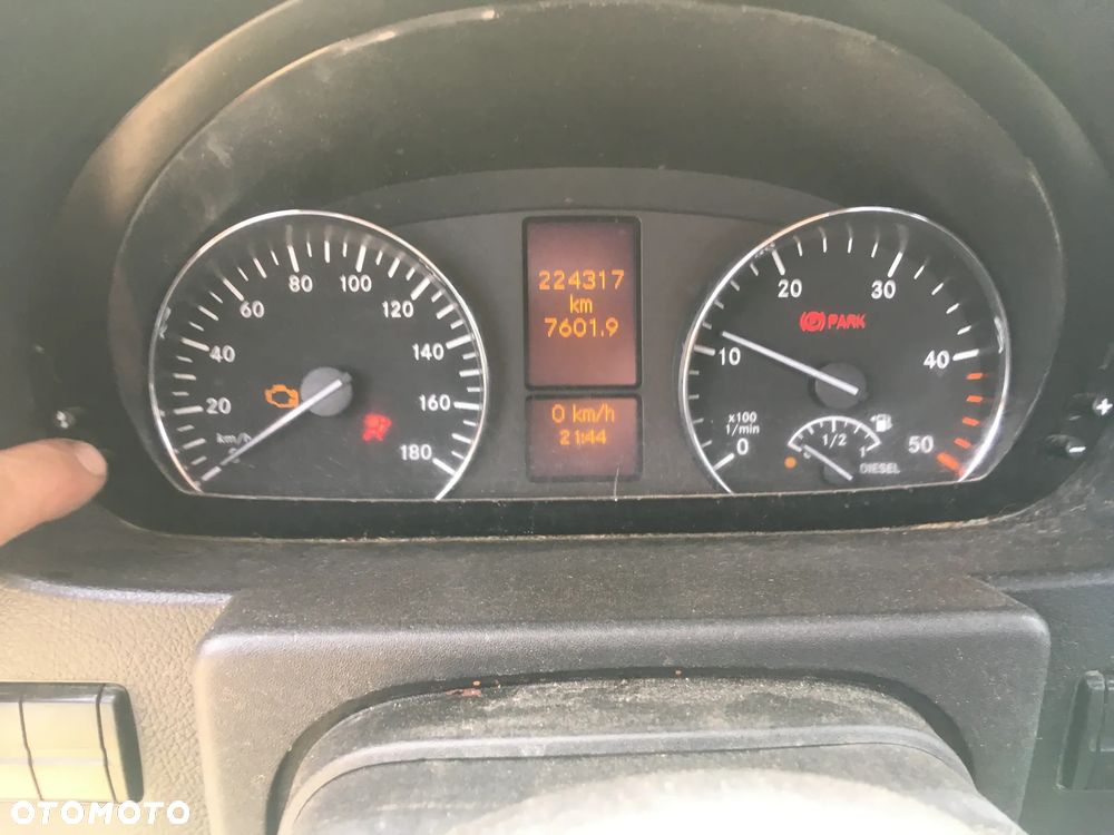 Mercedes-Benz Sprinter - 16