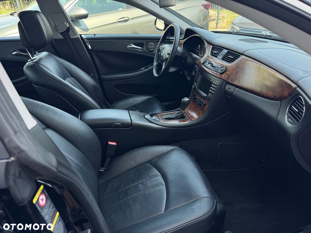 Mercedes-Benz CLS 350 CGI - 22