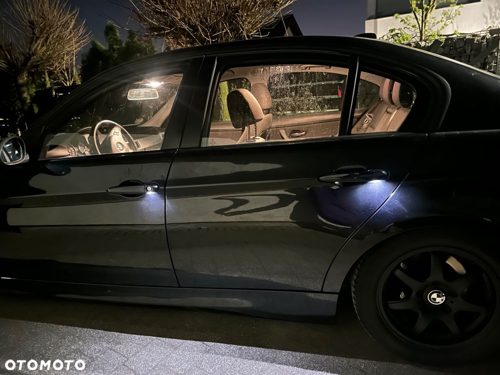 BMW Seria 3 320d - 29