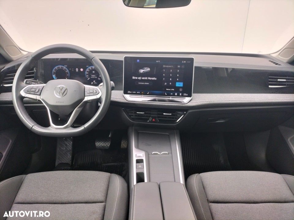 Volkswagen Passat - 11