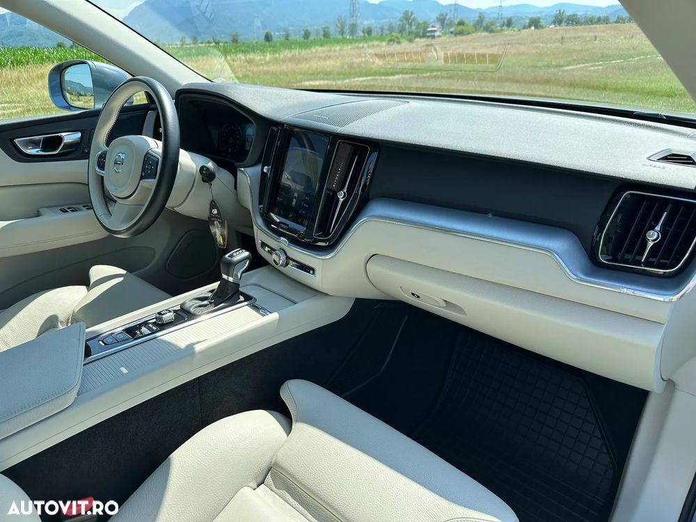 Volvo XC 60 D4 Momentum Pro - 14