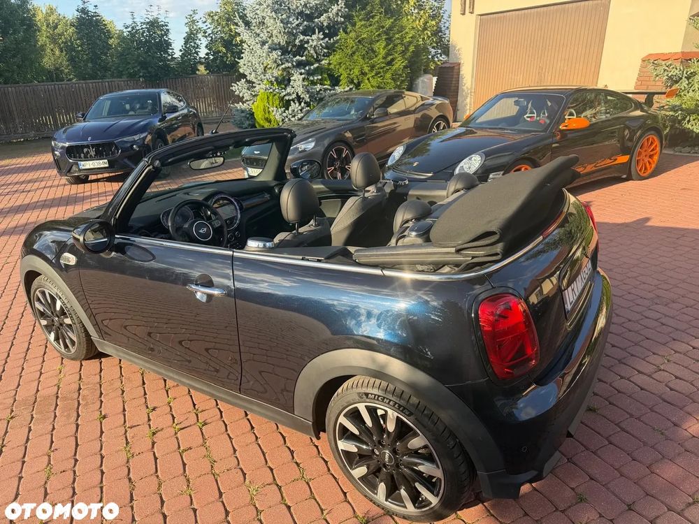 MINI Cooper Anniversary Edition - 16