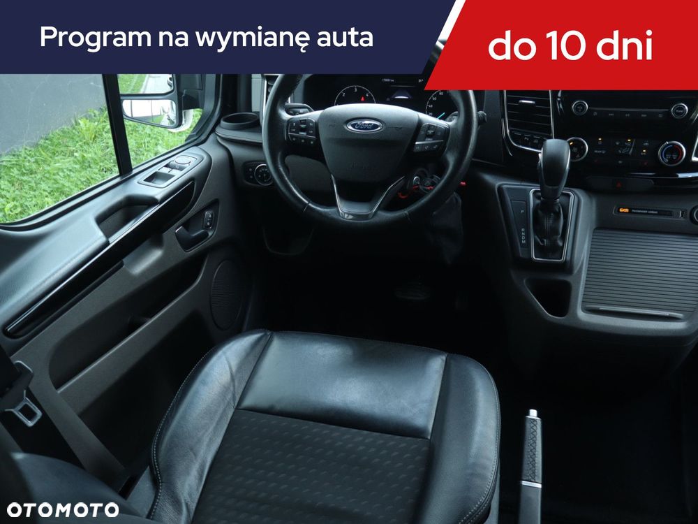 Ford Tourneo Custom - 10