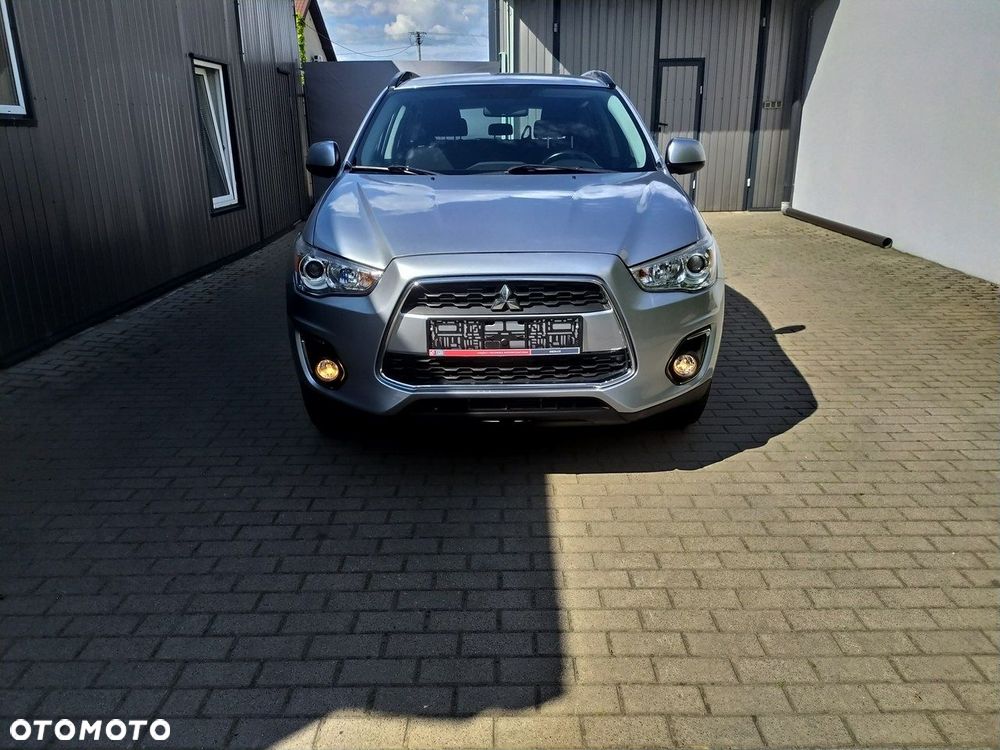 Mitsubishi ASX - 10