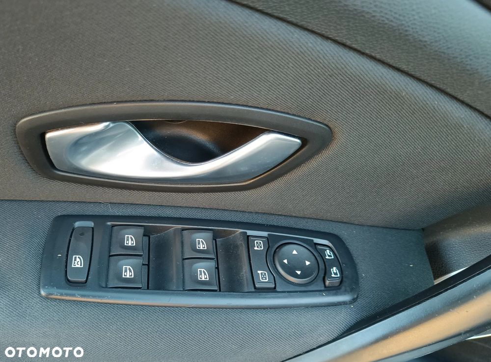 Renault Megane 1.9 dCi Dynamique Euro5 - 24