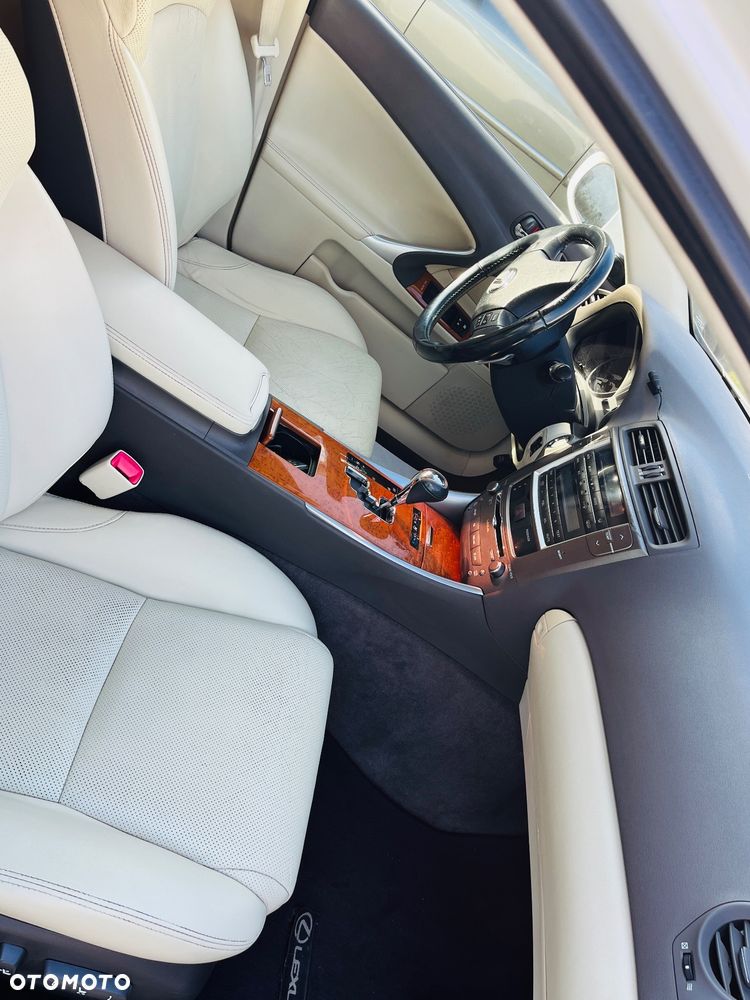 Lexus IS 250 Sport - 5