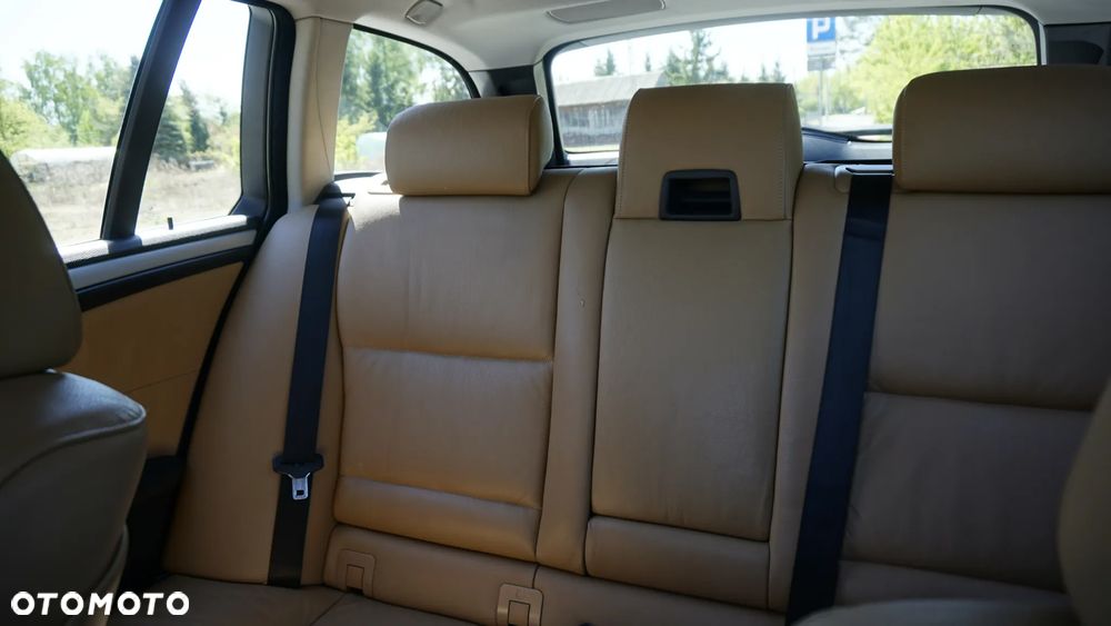 BMW Seria 5 520d - 31