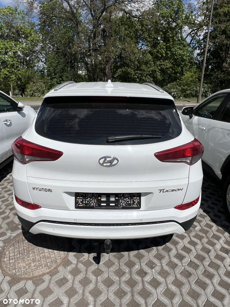 Hyundai Tucson - 8