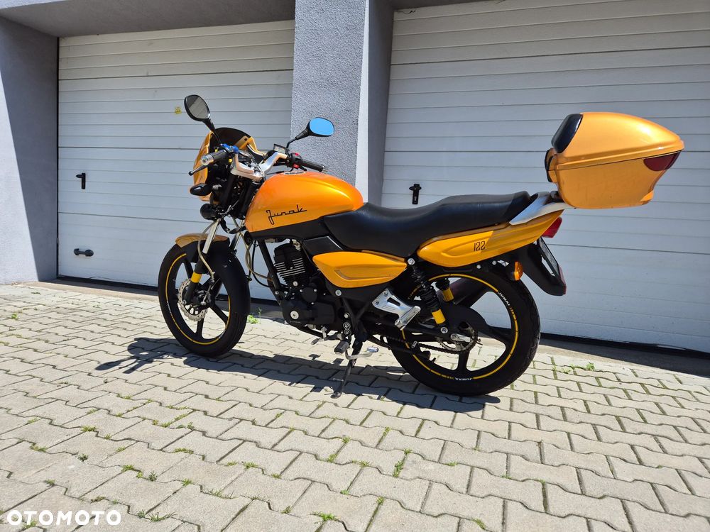 Junak Inny - 1