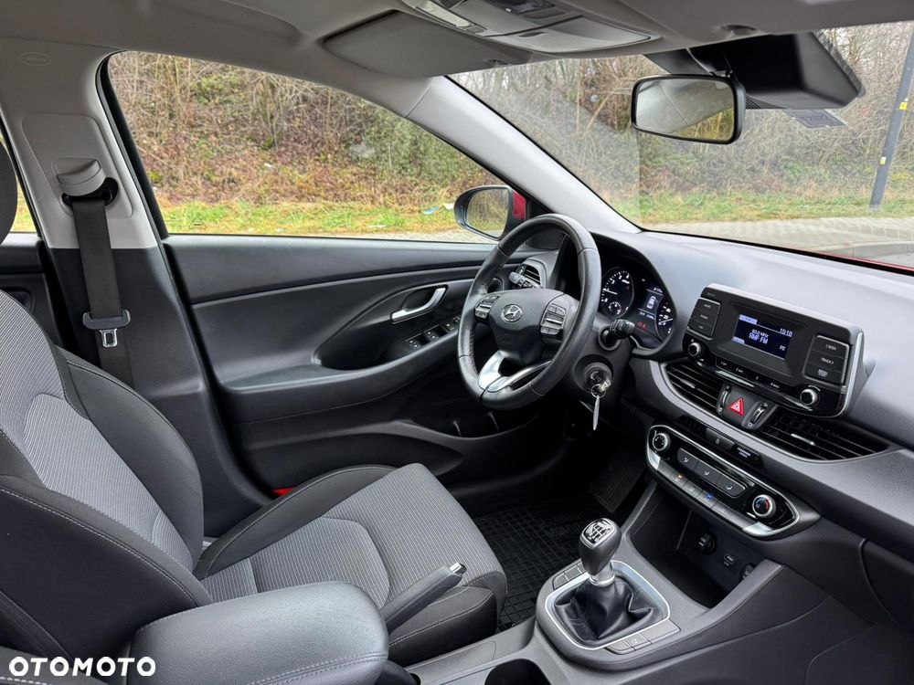 Hyundai i30 1.5 DPI Classic + - 14