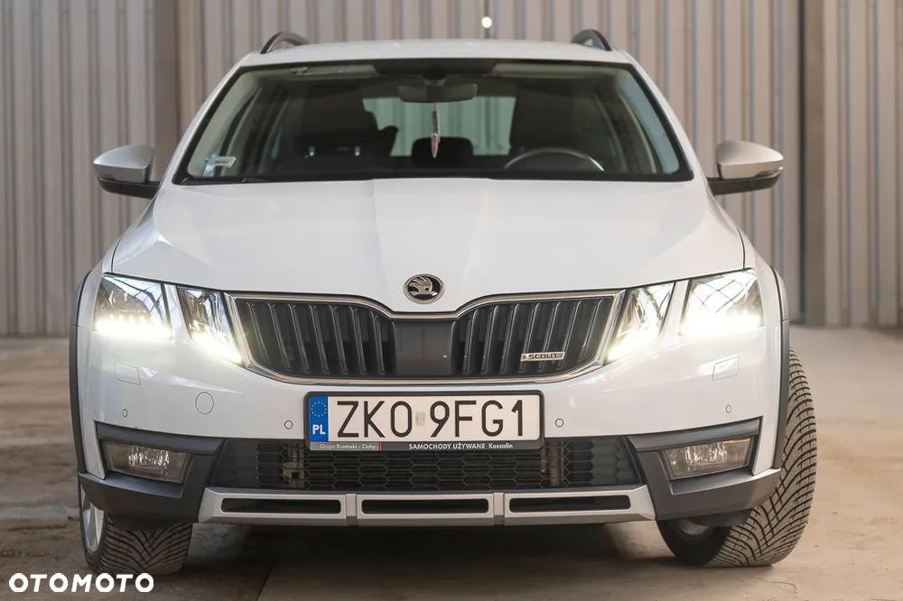 Skoda Octavia Scout 2.0 TDI 4x4 DSG - 3