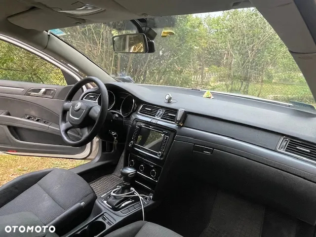 Skoda Superb 2.0 TDI Ambition DSG - 7