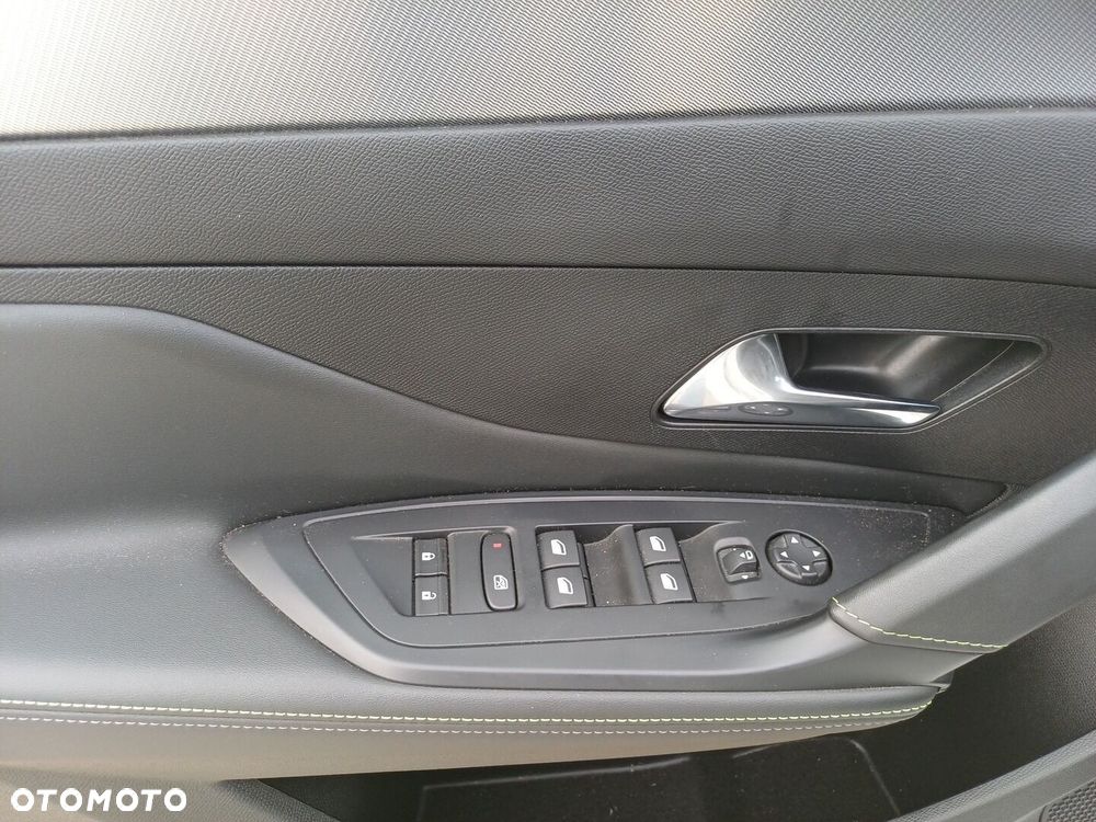 Peugeot 308 1.2 PureTech GPF GT S&S EAT8 - 26