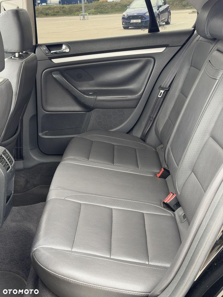 Volkswagen Jetta - 8