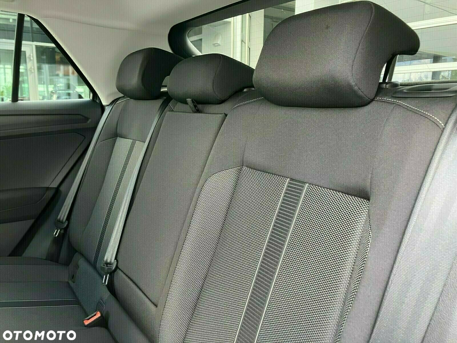 Volkswagen T-Roc - 23