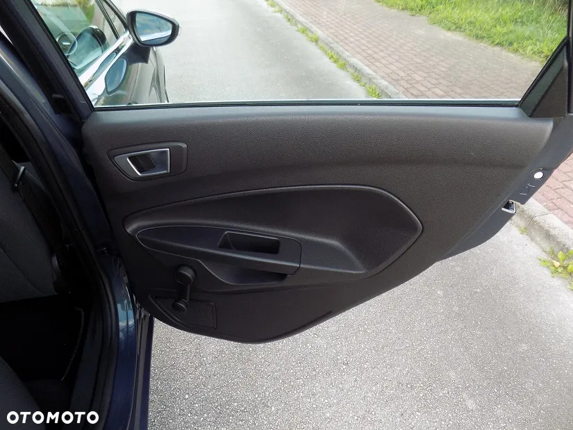 Ford Fiesta 1.25 Titanium - 36