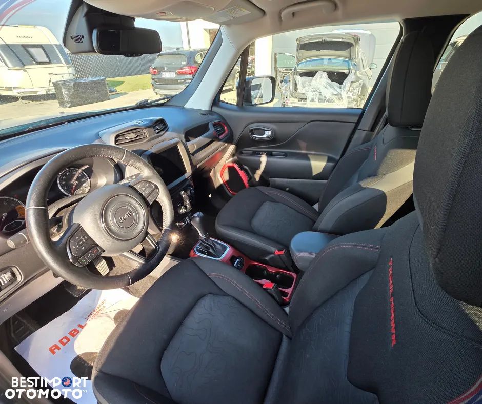 Jeep Renegade - 12