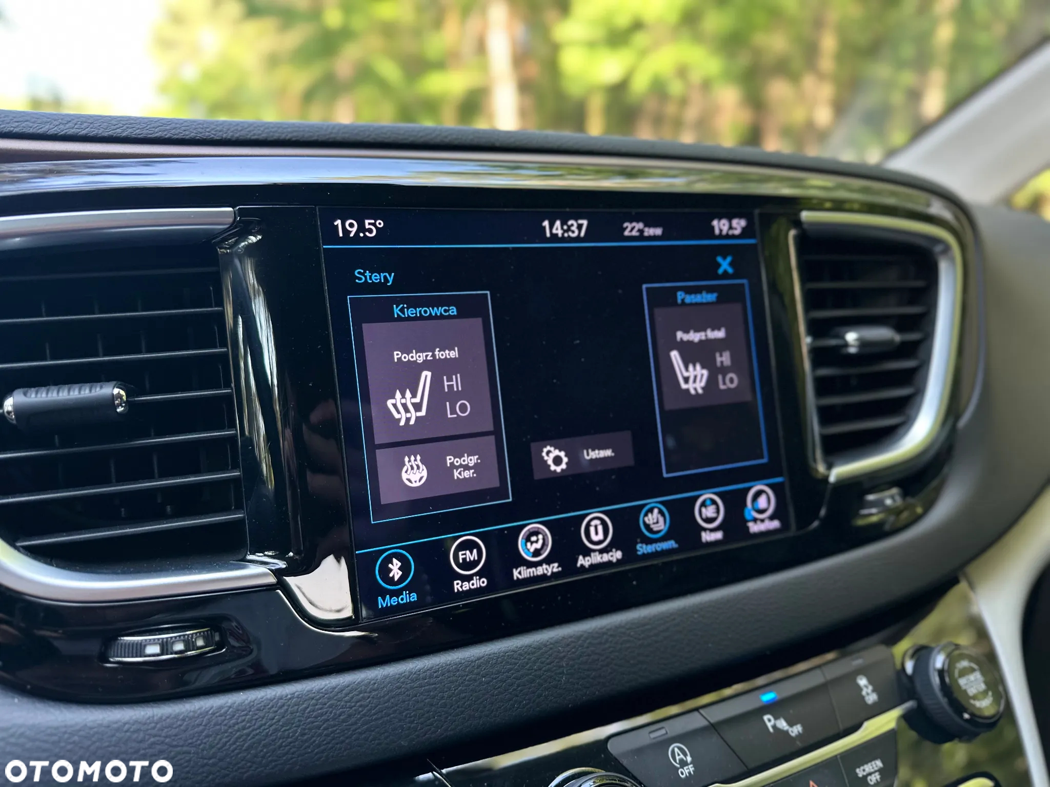 Chrysler Pacifica - 23