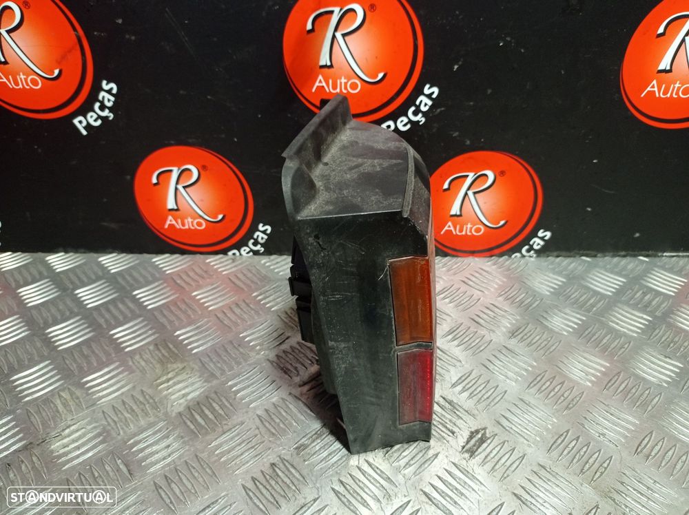 Farolim Stop Dto Volkswagen Passat (3A2, 35I) - 4