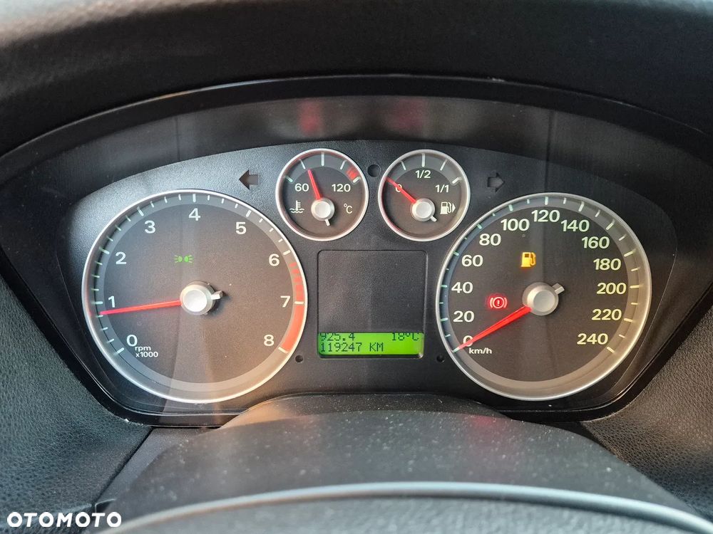 Ford Focus 1.6 16V Ghia - 20