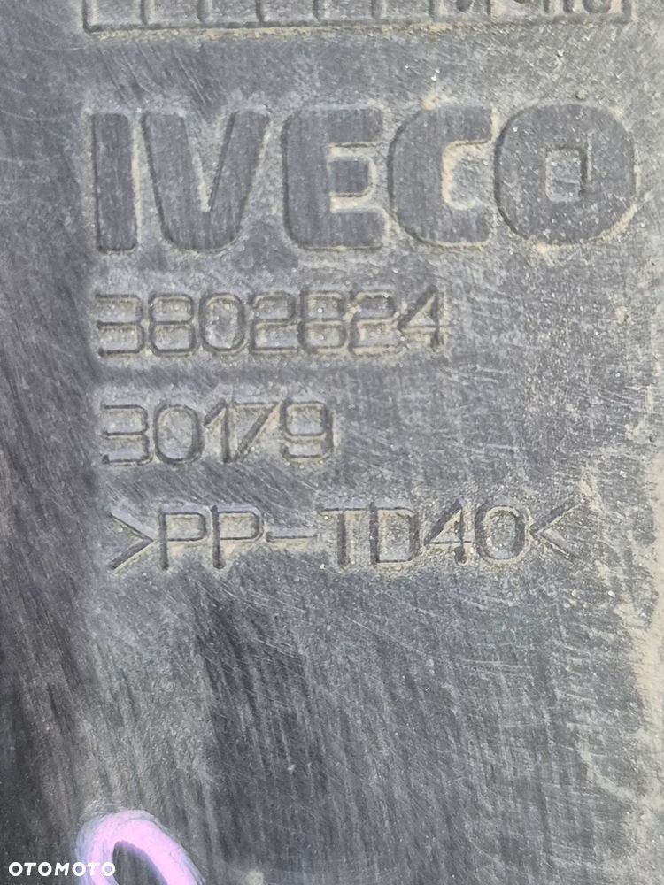 DOLOT POWIETRZA POD MASKĘ IVECO DAILY IV  06-13r. - 3